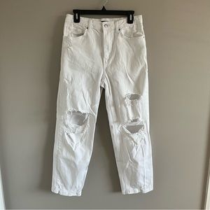women’s ripped mom jeans